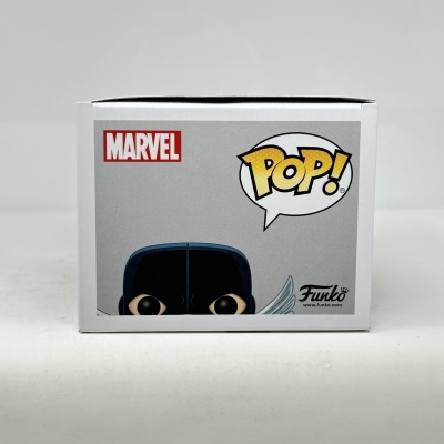 Caixa de boneco Funko Pop! Marvel com parte da cabeça do boneco preta