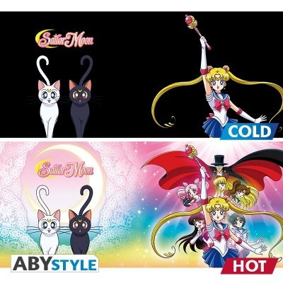 Produtos Sailor Moon com personagens e gatas em fundo preto (COLD) e fundo colorido com personagens e logo ABYSTYLE (HOT)