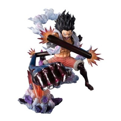 Figura de ação de personagem masculino com cabelo preto espetado e punhos grandes
