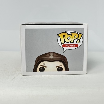Caixa branca com figura Funko Pop!
