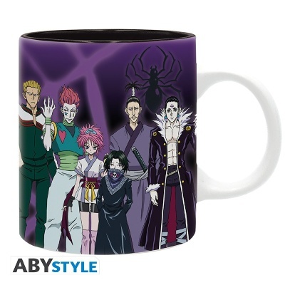 Caneca de anime com personagens e padrão roxo, pega branca