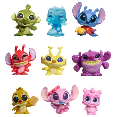 Oito bonecos Funko Pop coloridos da personagem Stitch e alienígenas com expressões divertidas