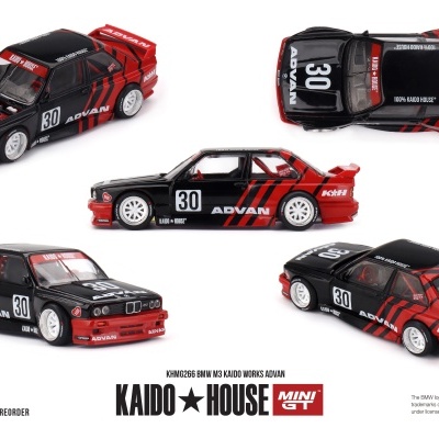 Miniaturas de carros BMW M3 Kaido Works Advan em preto e vermelho, vistas múltiplas