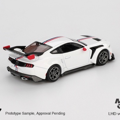 Miniatura de carro desportivo branco com detalhes em preto e vermelho