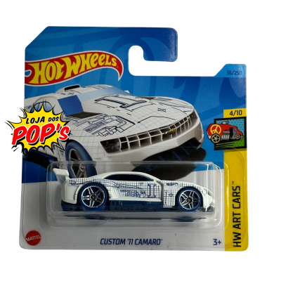 Miniatura de carro Hot Wheels branco com detalhes azuis em embalagem azul e amarela