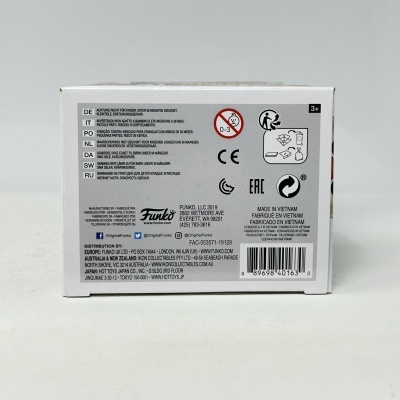 Caixa branca de produto Funko com texto de advertências e informações do fabricante