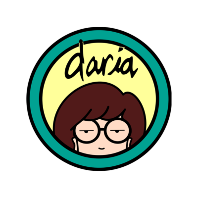 Logótipo circular com personagem de desenho animado e texto darcia