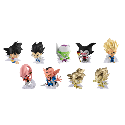Miniaturas de personagens Dragon Ball em várias cores e douradas sobre bases brancas