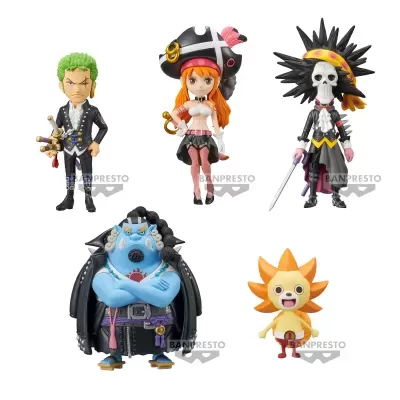 Cinco figuras colecionáveis Banpresto coloridas em diferentes personagens