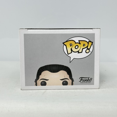 Caixa com figura Funko Pop e texto POP!