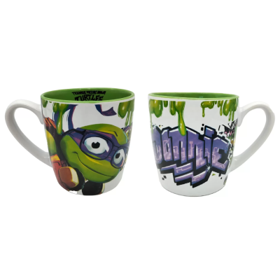 Duas canecas de cerâmica com personagens e grafiti coloridos e detalhes em verde