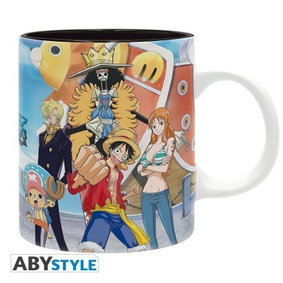 Caneca branca com desenhos de personagens do anime One Piece e interior preto