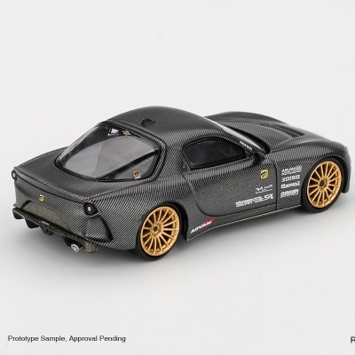 Miniatura de carro desportivo cinza com padrão fibra de carbono e jantes douradas