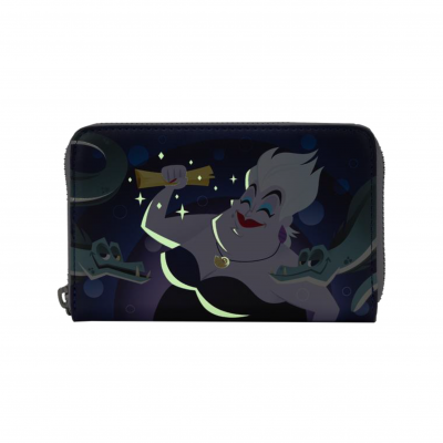 Carteira azul escura com personagem Ursula da Disney estampada