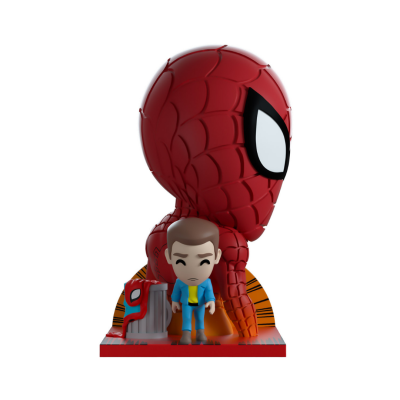 Figura colecionável Funko Pop do Homem-Aranha com personagem menor à frente, sobre base vermelha.