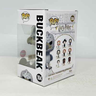 Boneco colecionável Funko Pop de Buckbeak com embalagem branca e transparente