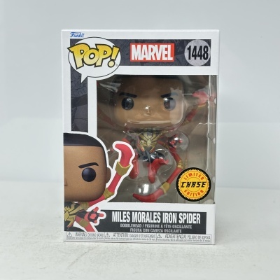 Boneco Funko Pop Miles Morales Iron Spider na embalagem com logo Marvel e edição limitada.