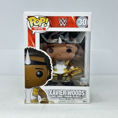 Figura Funko Pop WWE Xavier Woods numero 30 em caixa com janela transparente