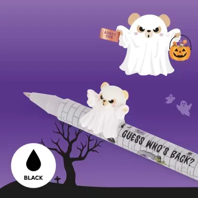 Caneta branca com urso fantasma decorativo e texto GUESS WHOS BACK?, fundo roxo com árvore e fantasmas