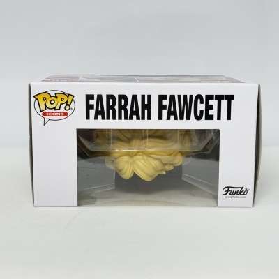 Caixa branca com figura Funko Pop! Farrah Fawcett visível pela janela de plástico