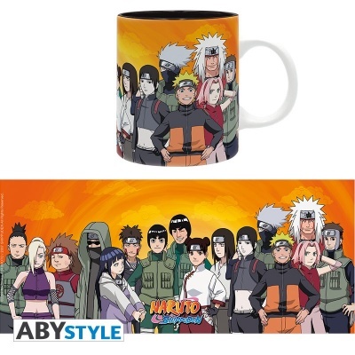 Caneca branca com imagem colorida de personagens do anime Naruto Shippuden
