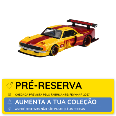 Miniatura de carro de corrida amarelo e vermelho com asas traseira e texto