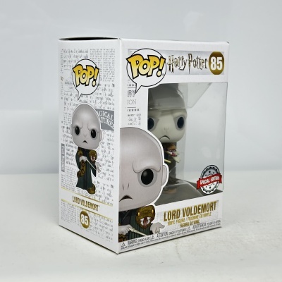 Funko Pop! Lord Voldemort da série Harry Potter, embalagem branca com janela transparente