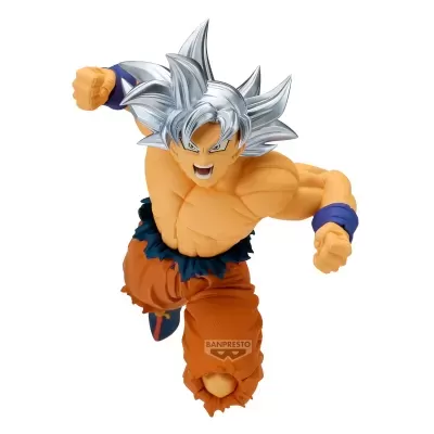 Figura de ação de personagem anime com cabelo prateado em pose de ataque