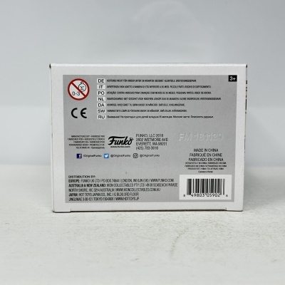 Caixa branca Funko com texto e códigos de barras