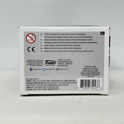 Parte traseira da caixa Funko com texto de advertência multilíngue e código de barras