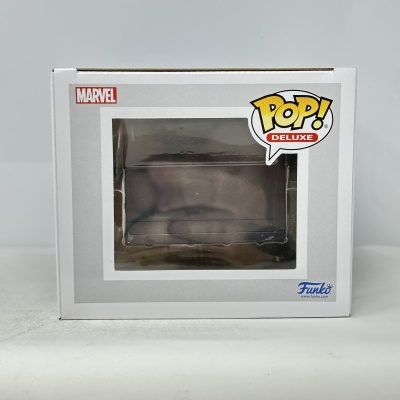 Caixa branca de figura Pop! Deluxe da Marvel com janela transparente