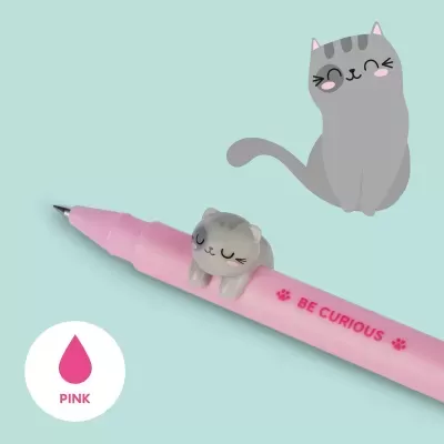 Caneta cor de rosa com figura de gato cinzento e texto BE CURIOUS