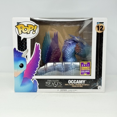 Caixa de figura de vinil Funko Pop! Occamy em cores azul, roxo e rosa com embalagem branca e preta
