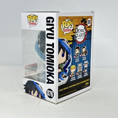 Figura Funko Pop! Giyu Tomioka do anime Demon Slayer na caixa