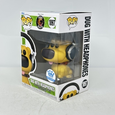 Caixa Funko Pop Dug com auscultadores em fundo branco