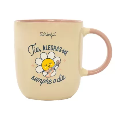 Caneca bege com interior e alça rosa e texto em azul e amarelo