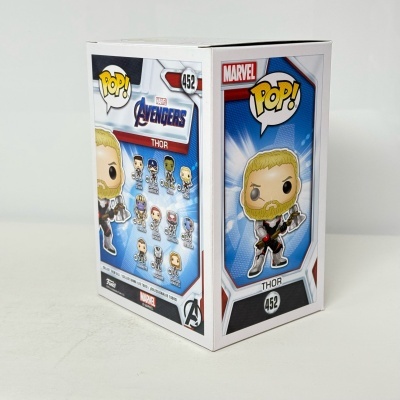 Caixa de embalagem de brinquedo Pop! Marvel Avengers com figura estilizada de Thor.