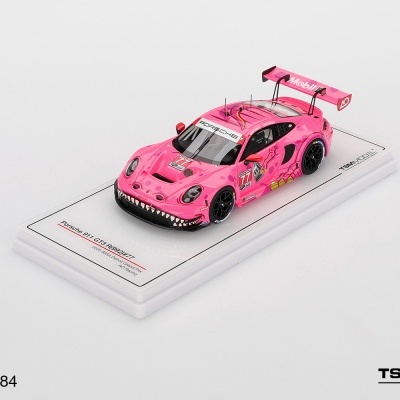 Miniatura de carro de corrida Porsche 911 GT3 R cor rosa com detalhes de dentes e caveira