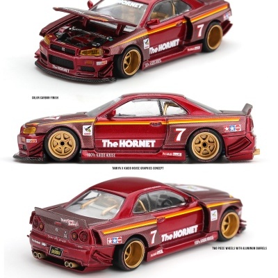 Miniatura de carro Nissan Skyline GT-R (R34) vermelho com detalhes em carbono e texto The HORNET.