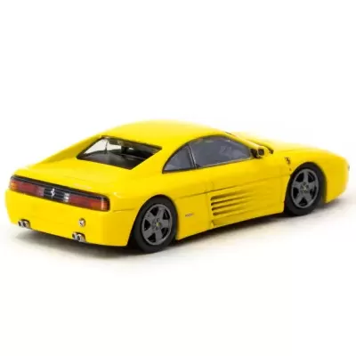 Miniatura de carro desportivo Ferrari amarelo em fundo branco