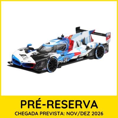 Miniatura de carro de corrida BMW M com número 24 em fundo branco com borda amarela e texto