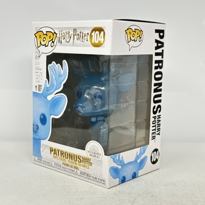 Boneco Funko Pop Patronus Harry Potter azul translúcido na embalagem