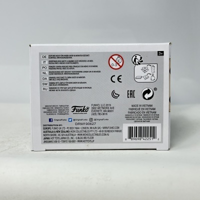 Parte traseira da caixa de um produto Funko com textos, símbolos de segurança e código de barras.