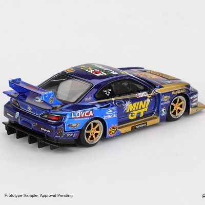 Miniatura azul metálico de carro desportivo com detalhes dourados e inscrições
