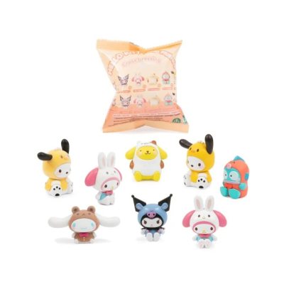 Conjunto de oito bonecos coloridos em tema animal com embalagem salmão em fundo