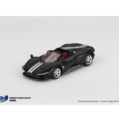 Miniatura de carro desportivo preto com riscas brancas e interior vermelho