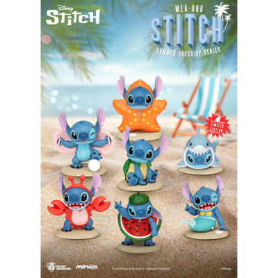 Figuras colecionáveis de Stitch em fantasias de verão sobre areia com texto promocional