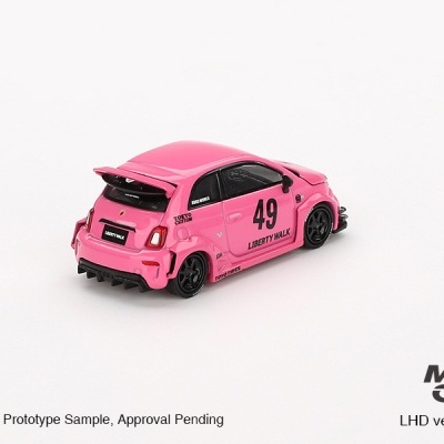 Miniatura de carro rosa Liberty Walk 49 com detalhes em preto num fundo branco