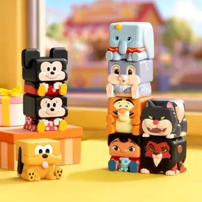 Blocos empilhados com personagens de desenhos animados coloridos em ambiente luminoso