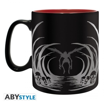 Caneca preta com desenho cinzento e interior vermelho